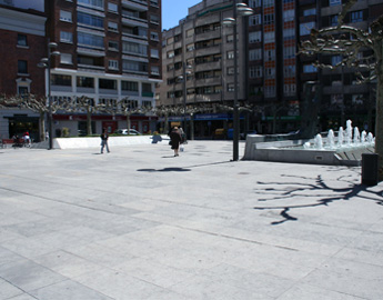 Cortes Leonesas Square