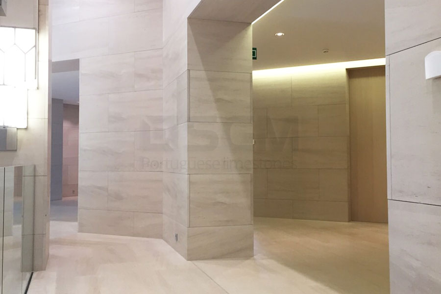 Qatar Embassy Brussels – Moca Creme limestone
